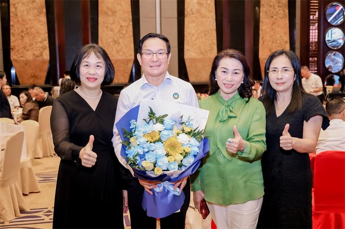 【商会动态】凝心聚力启新程  携手共赢谱新篇｜深圳市五邑商会受邀出席深圳市汽车维修行业协会第十届理监事会就职典礼